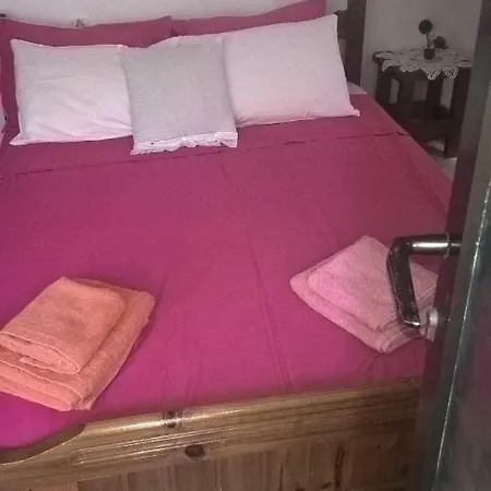 Appartement In The Center Of The Medieval Town,very Economical *